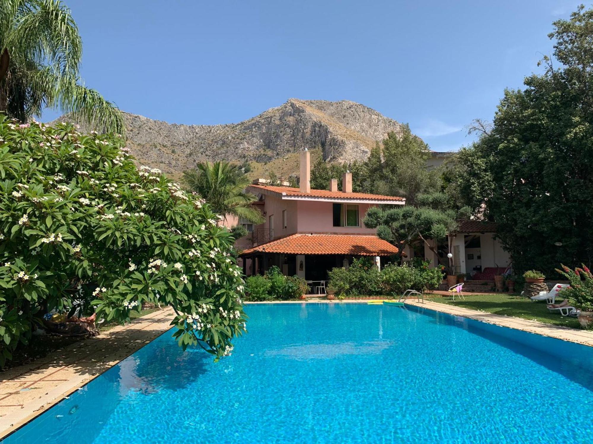 פלרמו Villa Megna - Green Paradise B&B מראה חיצוני תמונה
